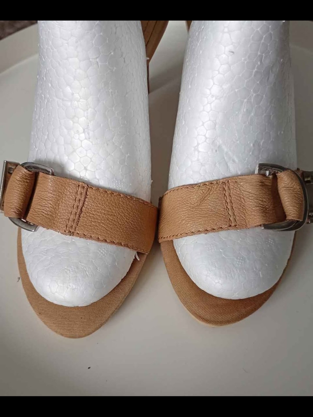 Women’s Tan Leather Buckle Strap Sandals